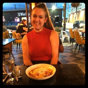 Meet your Posher, Victoria